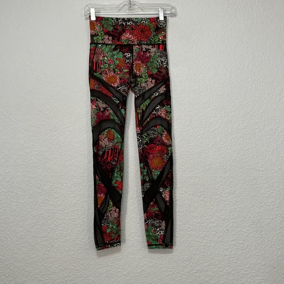 Lululemon Athletica Wunder Under Floral Leggings - Picture 4 of 16